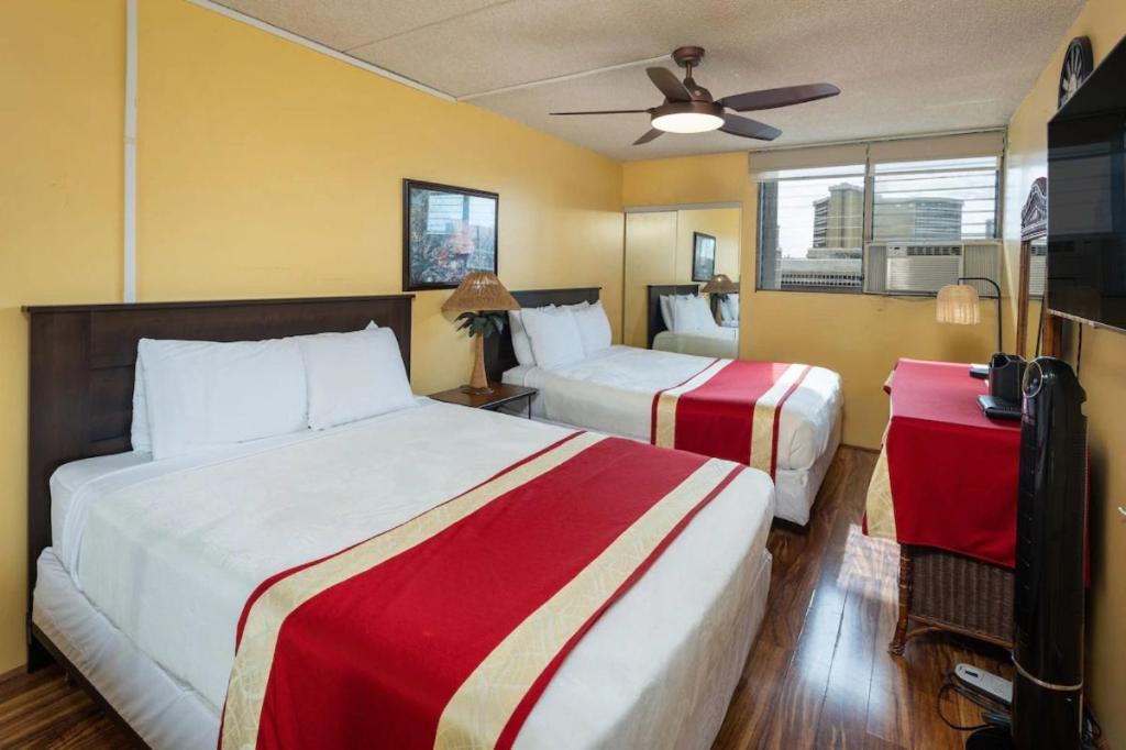 Heart Of Waikiki,1Bdrm,Free Parking, Wifi,No Resort Fees,Youtube,Netflix ! Honolulu Zewnętrze zdjęcie
