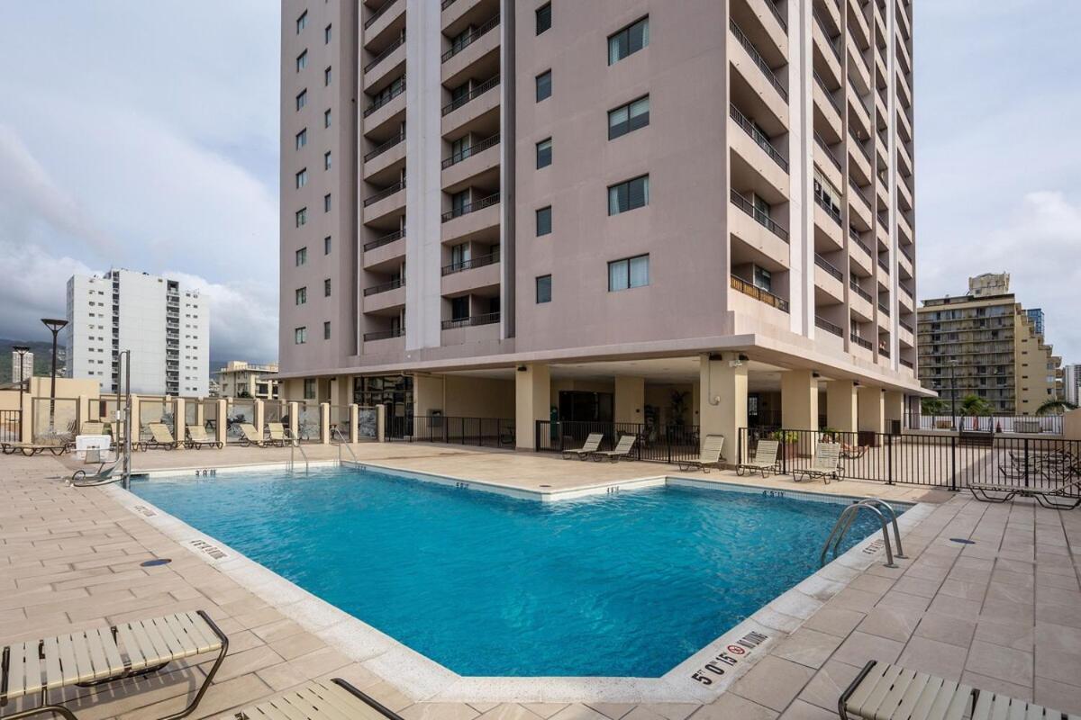 Heart Of Waikiki,1Bdrm,Free Parking, Wifi,No Resort Fees,Youtube,Netflix ! Honolulu Zewnętrze zdjęcie