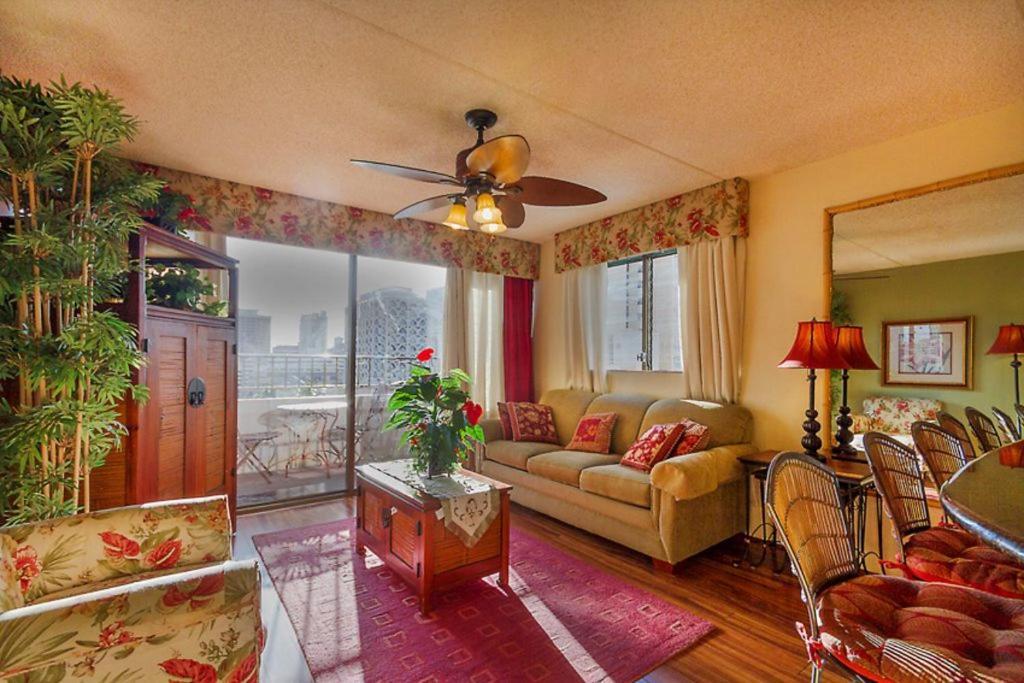 Heart Of Waikiki,1Bdrm,Free Parking, Wifi,No Resort Fees,Youtube,Netflix ! Honolulu Pokój zdjęcie